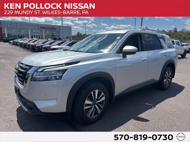 2024 Nissan Pathfinder SL 4WD's photo