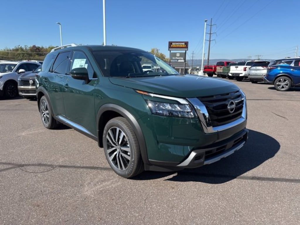 New 2025 Nissan Pathfinder Platinum Platinum 4WD