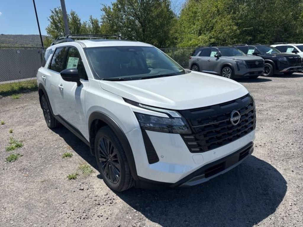 New 2026 Nissan Pathfinder SL SUV