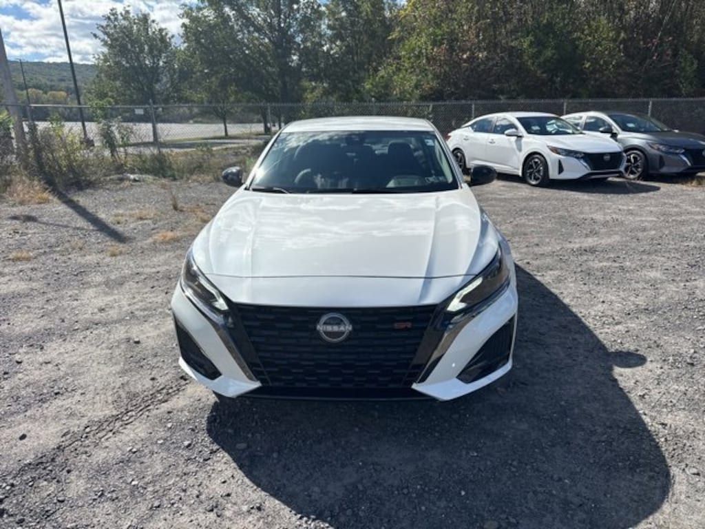 New 2025 Nissan Altima SR SR AWD