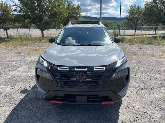 2026 Nissan Rogue SV photo 2