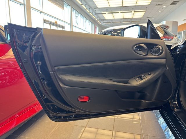 2025 Nissan Z Performance - Photo 10