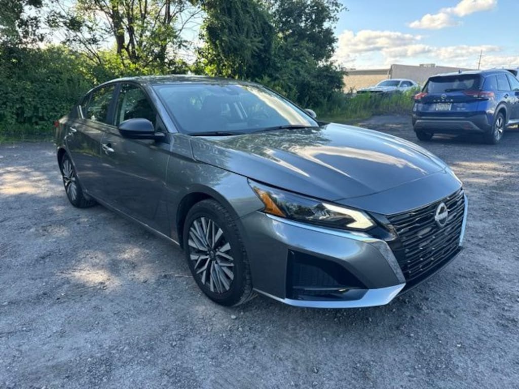 Certified 2025 Nissan Altima 2.5 SV Sedan