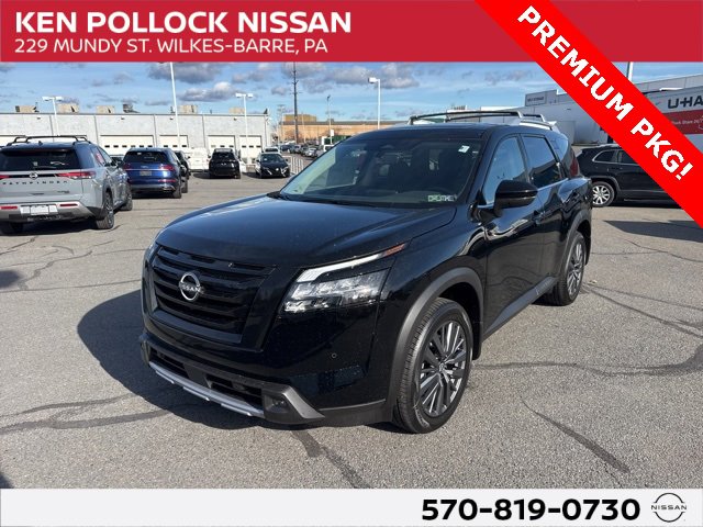 2025 Nissan Pathfinder SL's photo