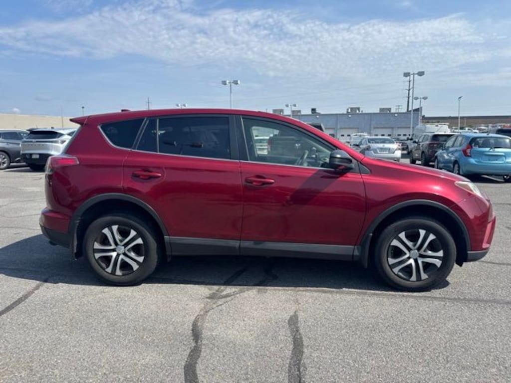Used 2018 Toyota RAV4 LE SUV