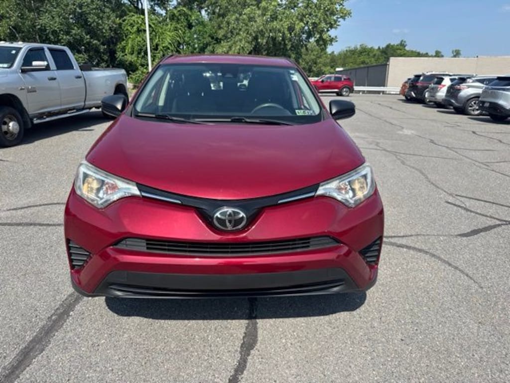 Used 2018 Toyota RAV4 LE SUV