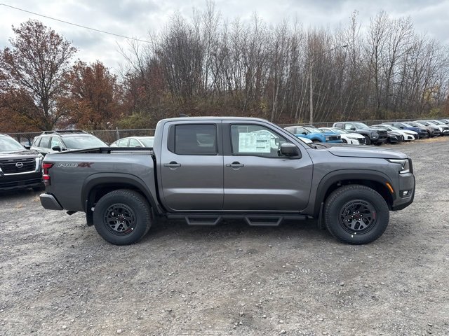 2026 Nissan Frontier PRO-4X Crew Cab photo 4