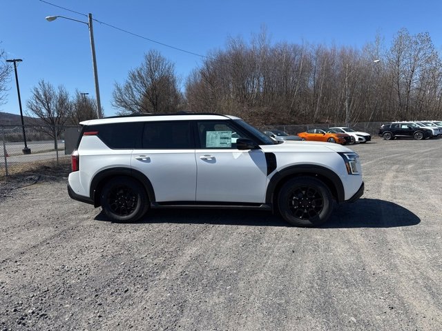 2025 Nissan Armada photo 4