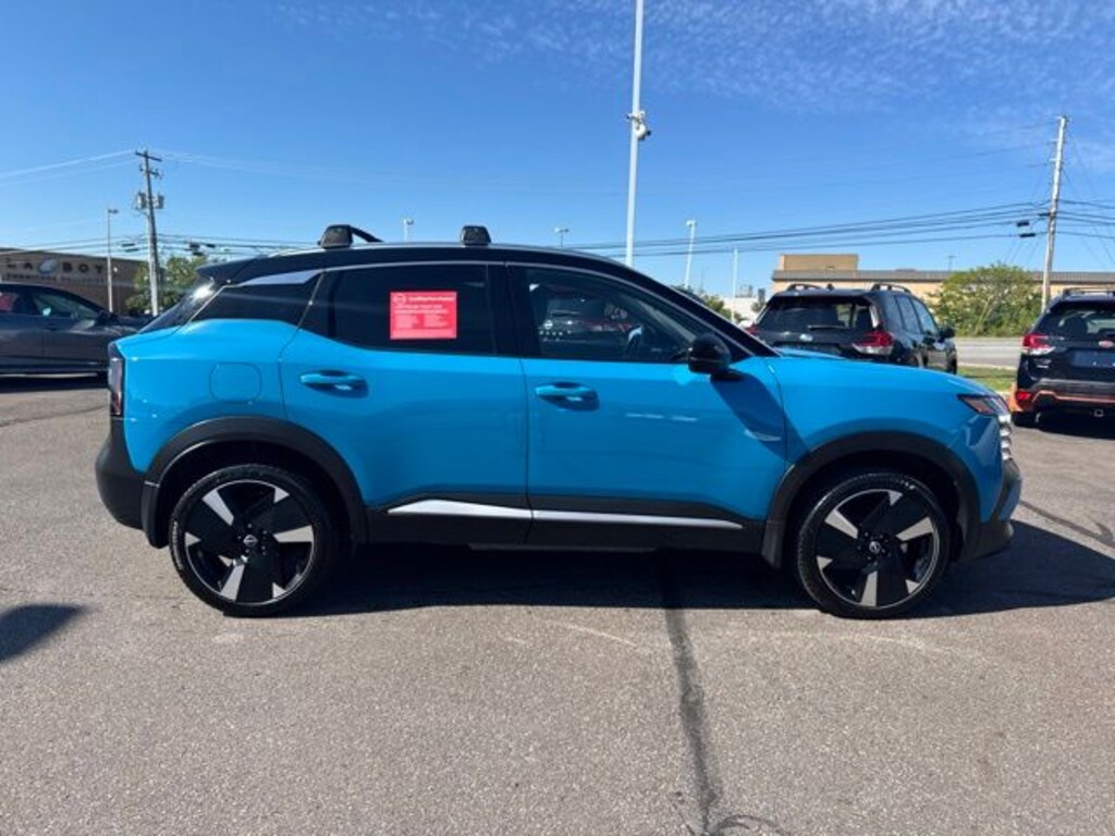 Certified 2025 Nissan Kicks SR SUV