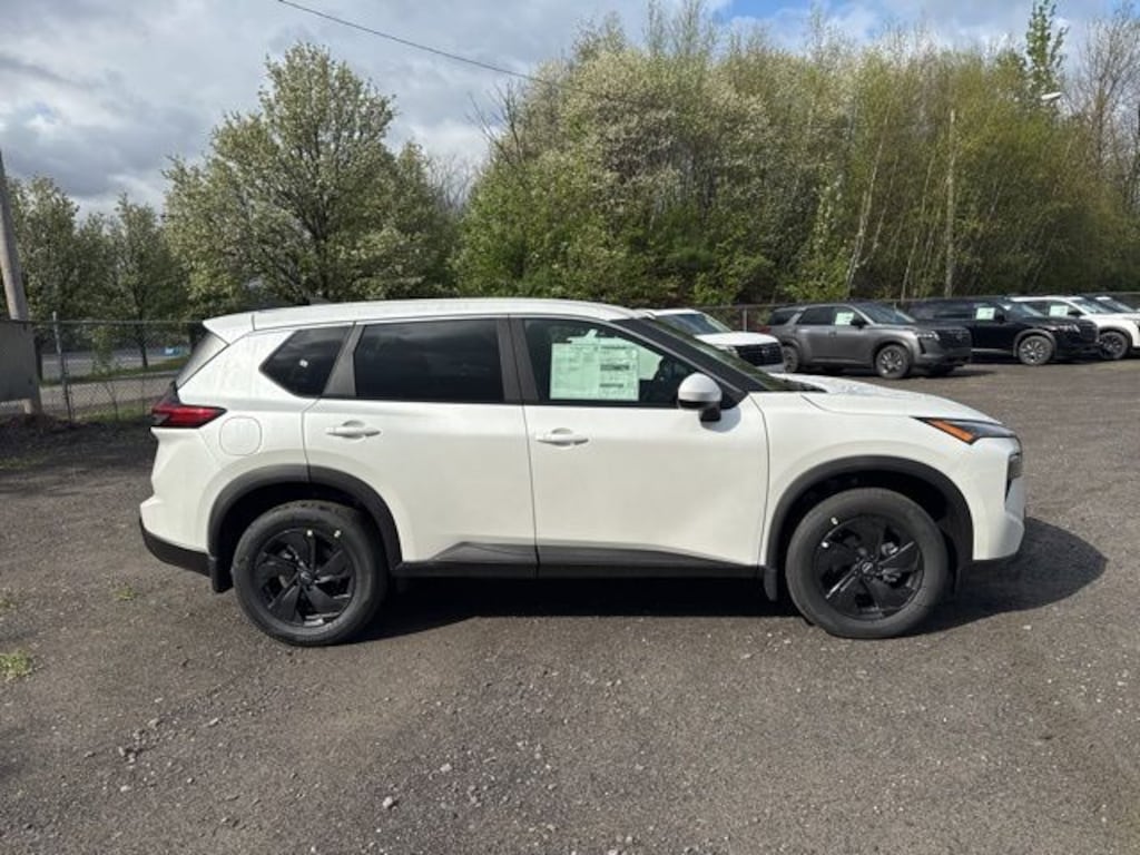 New 2026 Nissan Rogue SV SUV