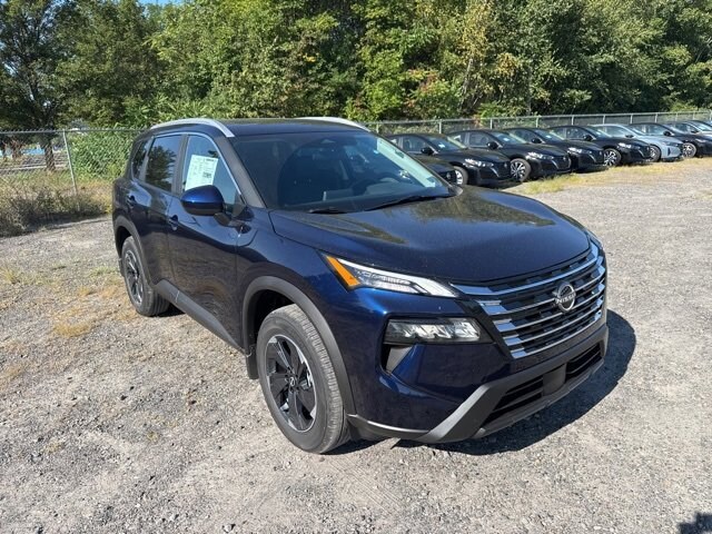 2026 Nissan Rogue SV photo 2