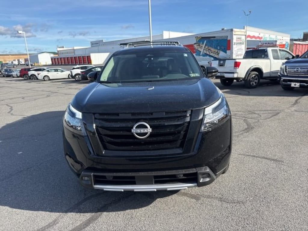 New 2025 Nissan Pathfinder SL SL 4WD