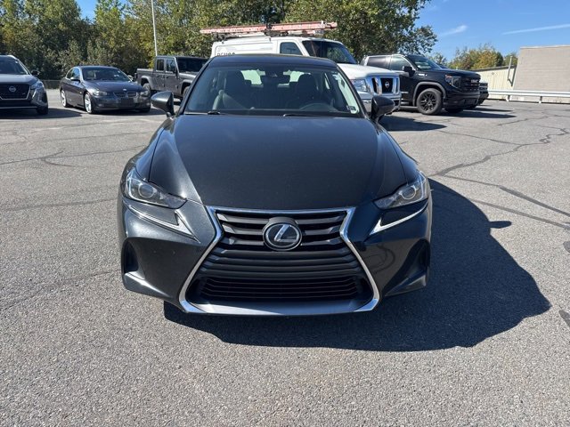 2017 Lexus IS 300 photo 2