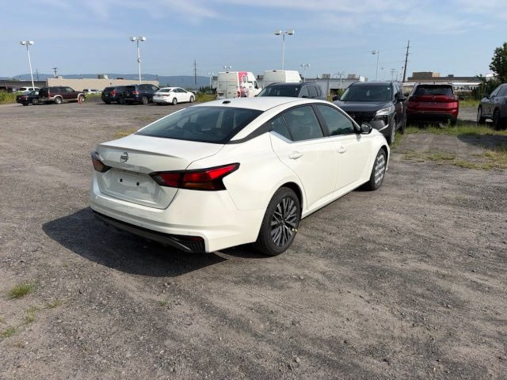 New 2026 Nissan Altima 2.5 SV Sedan