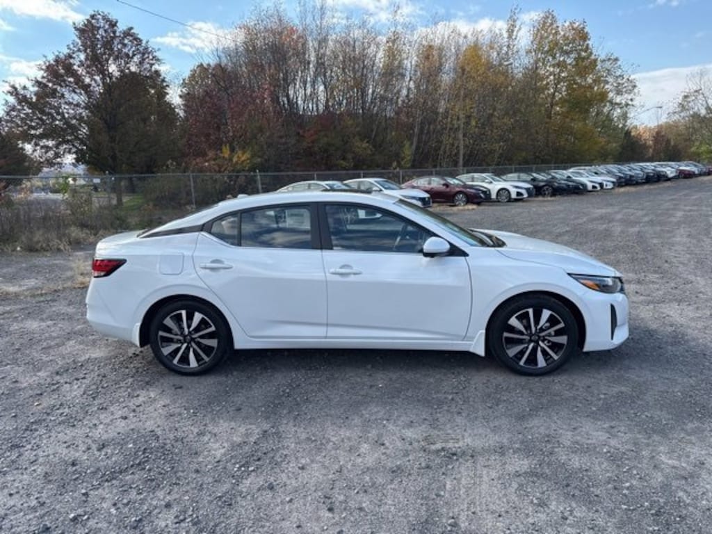 New 2025 Nissan Sentra SV SV CVT