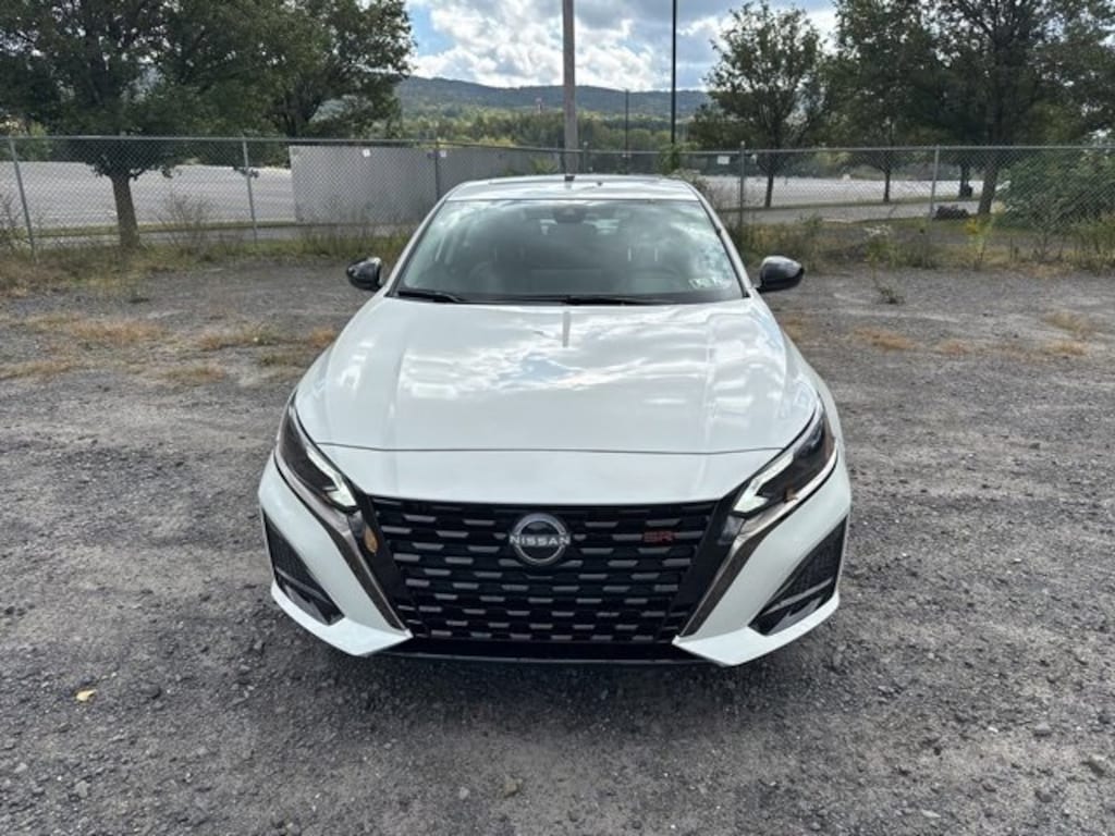 New 2025 Nissan Altima SR SR FWD