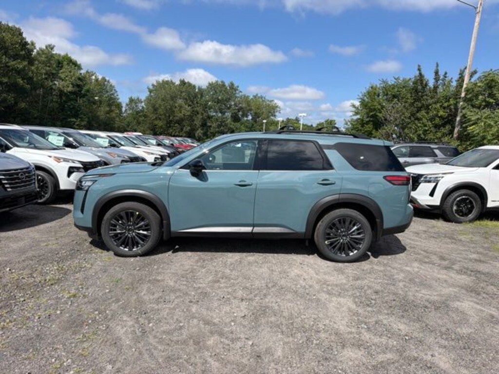New 2026 Nissan Pathfinder SL SUV
