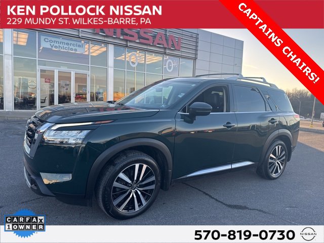 2024 Nissan Pathfinder Platinum's photo