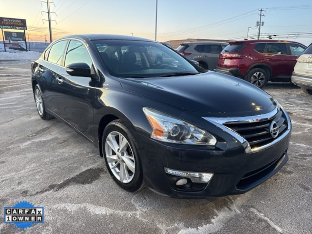 Used 2014 Nissan Altima 2.5 SV Sedan