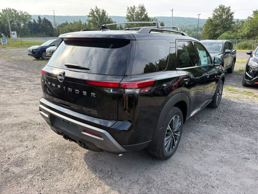 New 2026 Nissan Pathfinder Platinum SUV