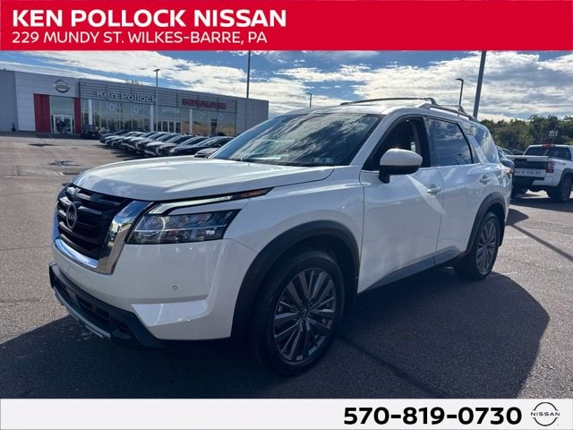 2023 Nissan Pathfinder SL