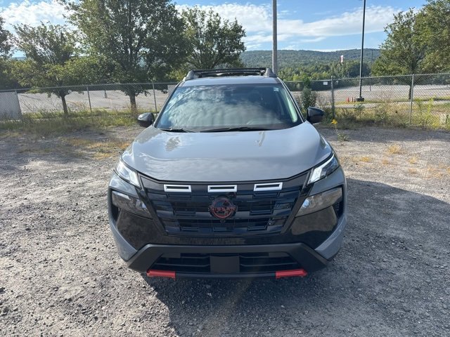 2026 Nissan Rogue SV photo 2