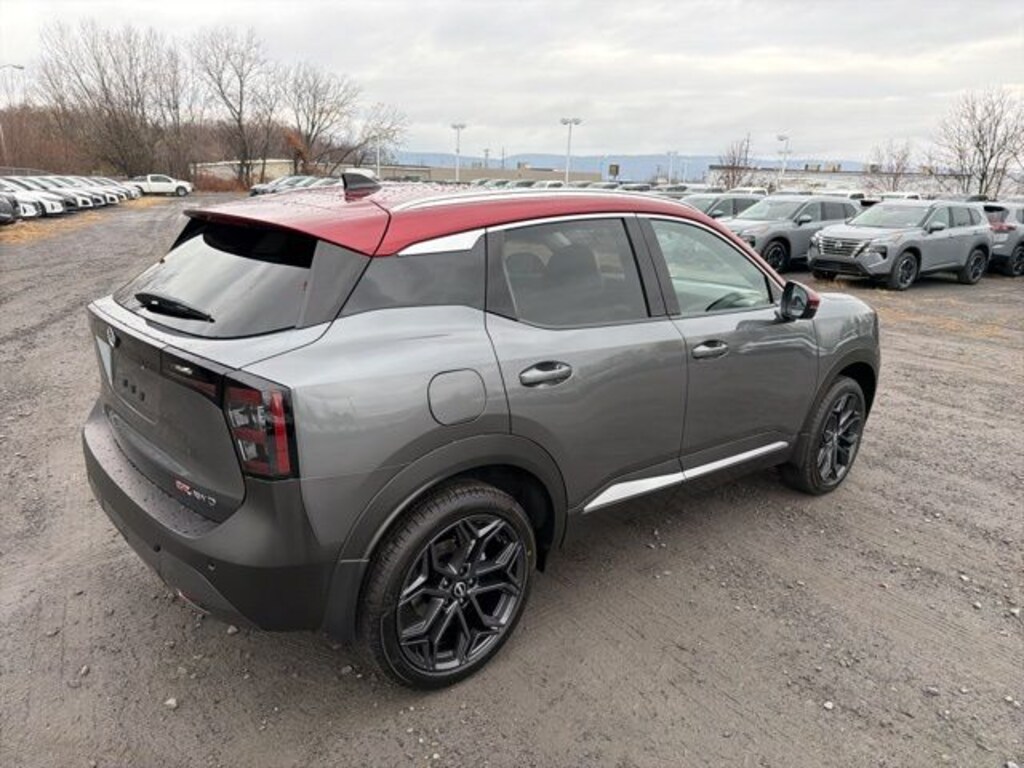 New 2026 Nissan Kicks SR SUV