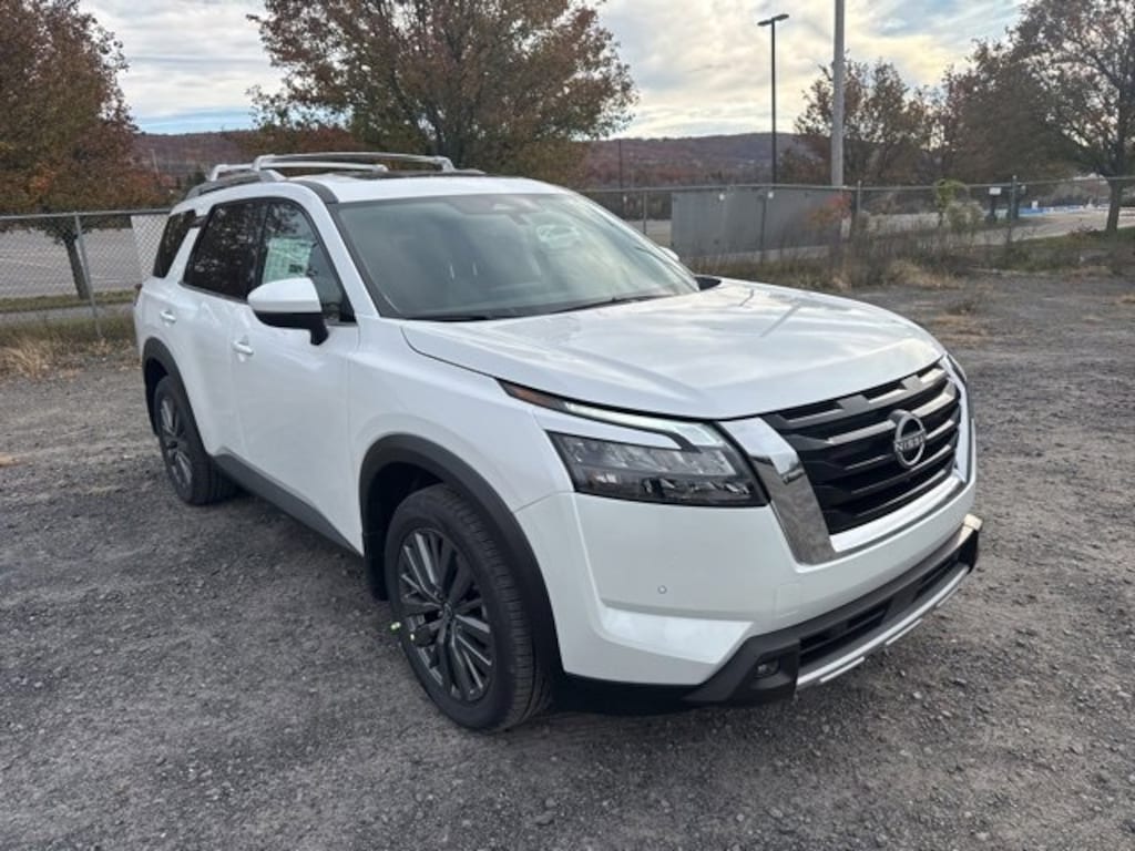 New 2025 Nissan Pathfinder SL SL 4WD