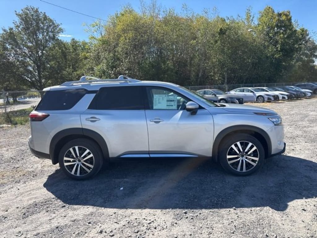 New 2025 Nissan Pathfinder Platinum Platinum 4WD