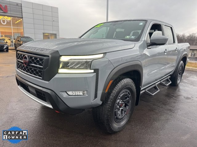 2022 Nissan Frontier Crew Cab PRO-4X photo 2