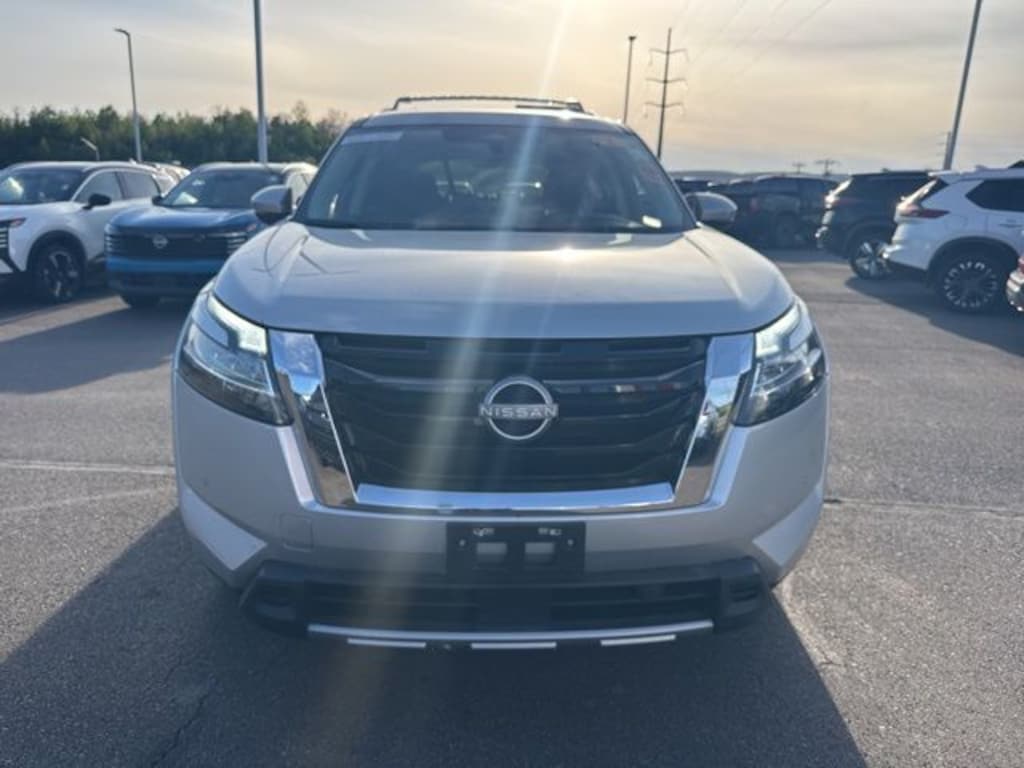 Certified 2024 Nissan Pathfinder SL SUV