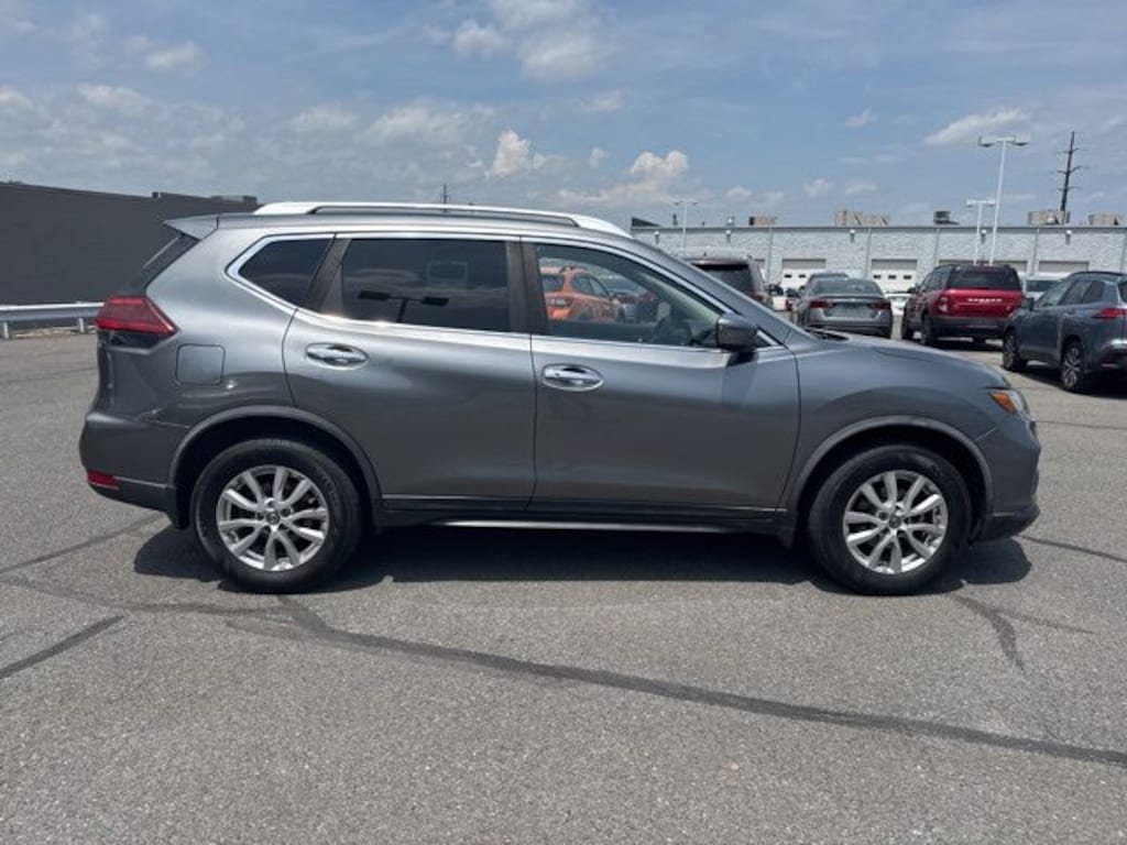Used 2018 Nissan Rogue SV SUV