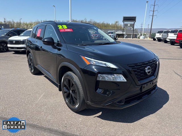 2023 Nissan Rogue SV photo 3
