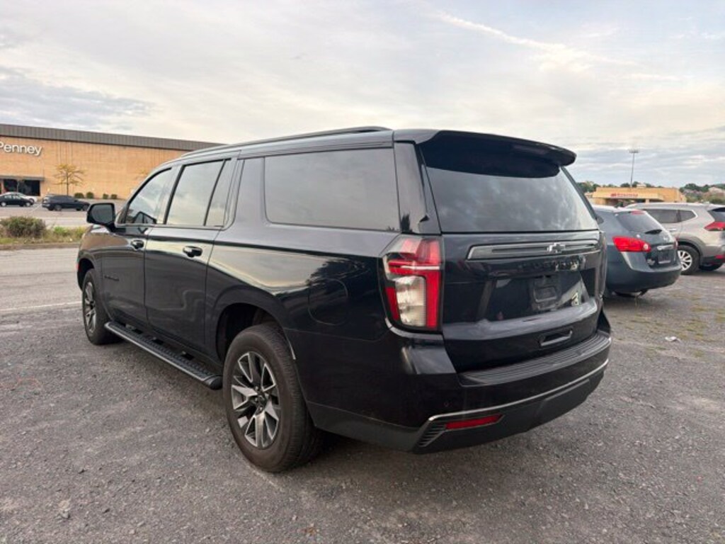 Used 2021 Chevrolet Suburban Z71 SUV