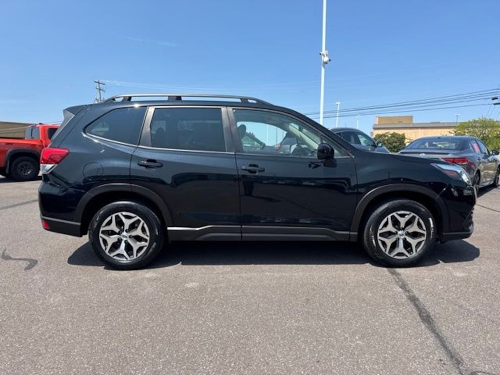 Used 2024 Subaru Forester Premium SUV