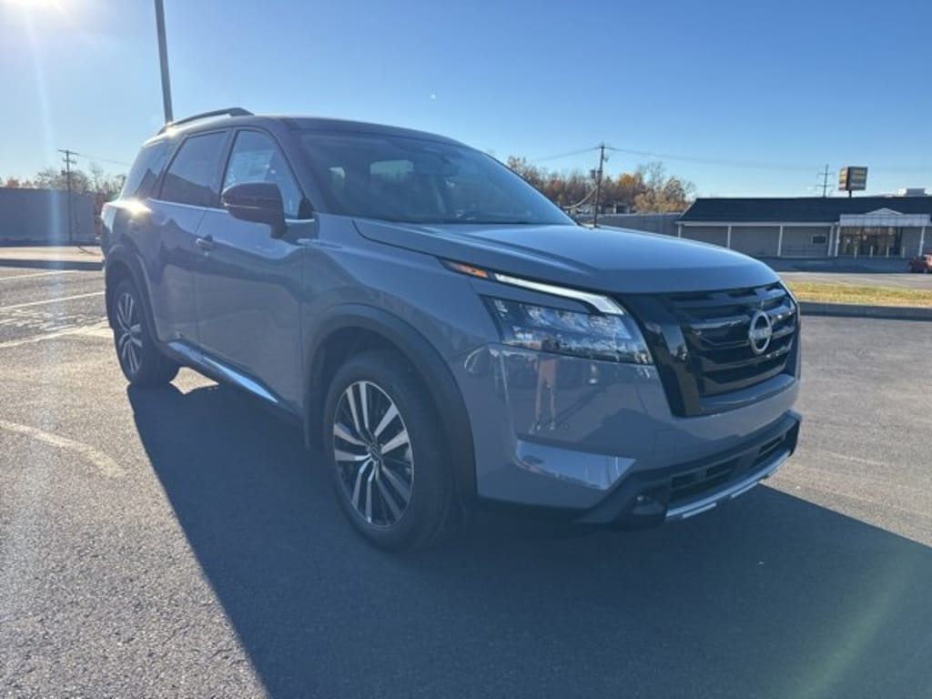 New 2025 Nissan Pathfinder Platinum Platinum 4WD
