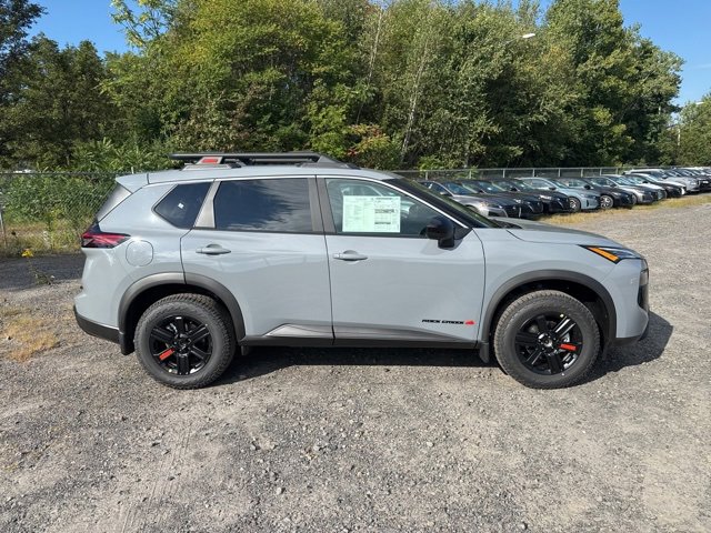 2026 Nissan Rogue SV photo 4