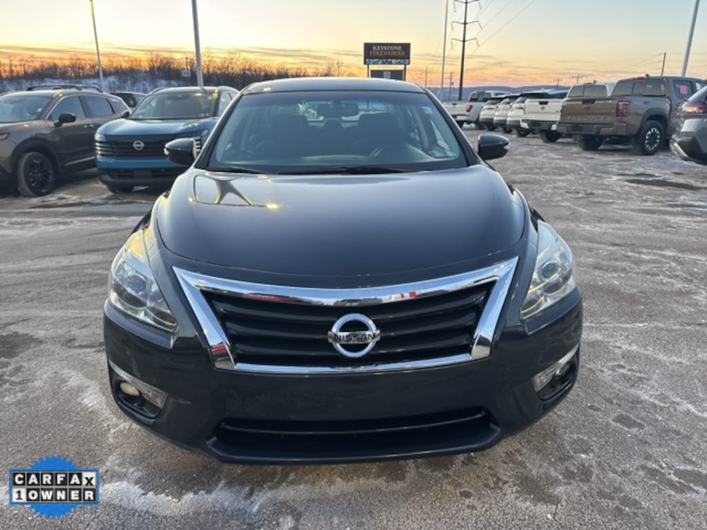 Used 2014 Nissan Altima 2.5 SV Sedan