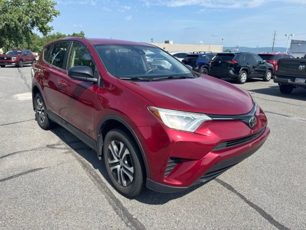 Used 2018 Toyota RAV4 LE SUV