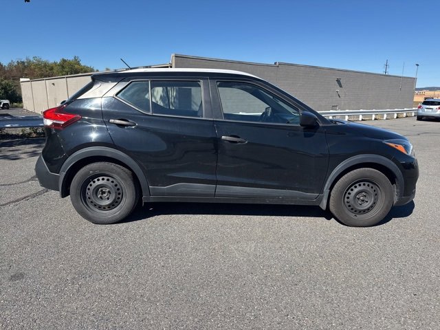 2018 Nissan Kicks S photo 4