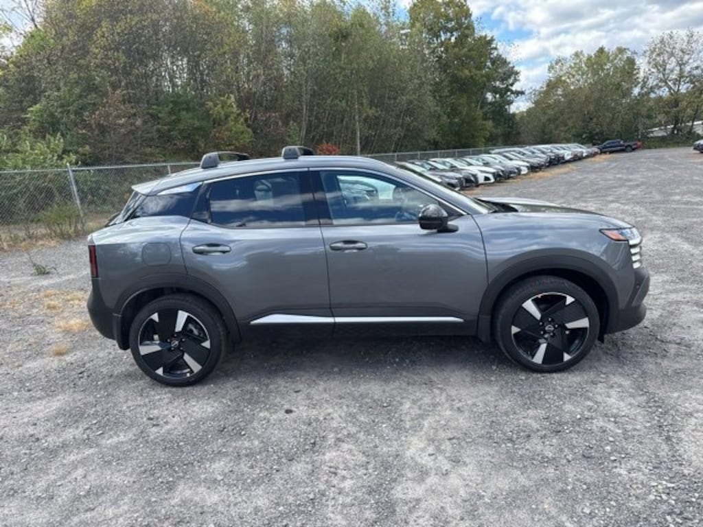 New 2026 Nissan Kicks SR SR AWD