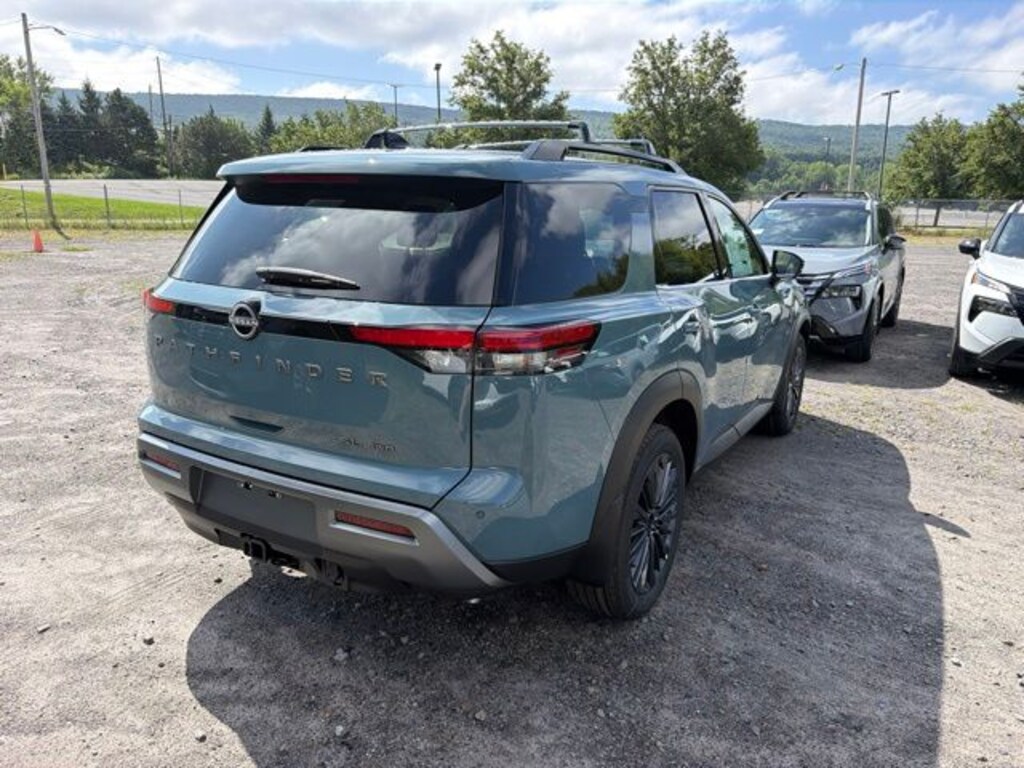 New 2026 Nissan Pathfinder SL SUV
