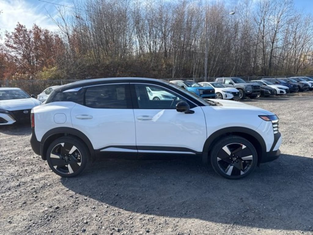 New 2026 Nissan Kicks SR SR AWD