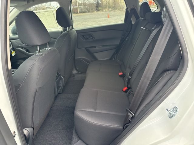 2026 Nissan Rogue S - Photo 11