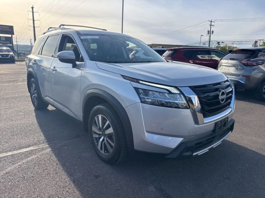 Certified 2024 Nissan Pathfinder SL SUV