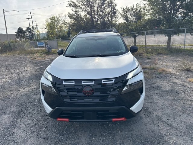 2026 Nissan Rogue SV photo 2