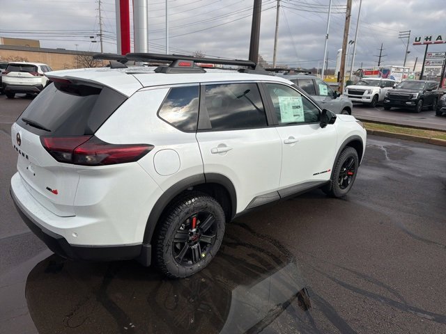 2026 Nissan Rogue SV photo 3