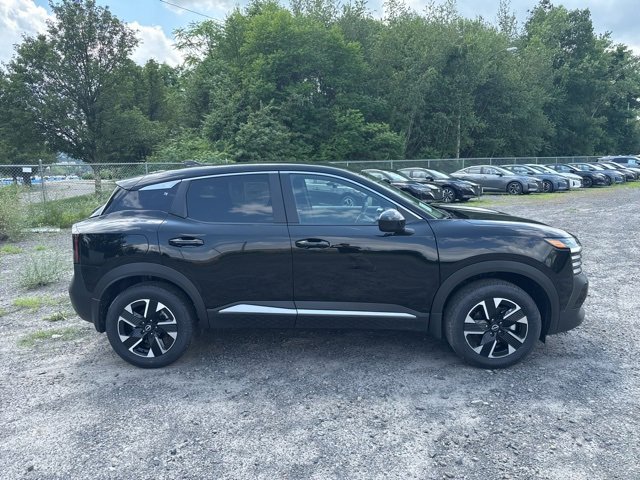 2025 Nissan Kicks SV photo 3