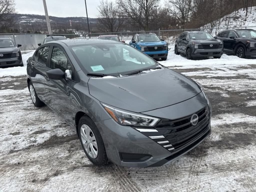 New 2025 Nissan Versa 1.6 S Sedan