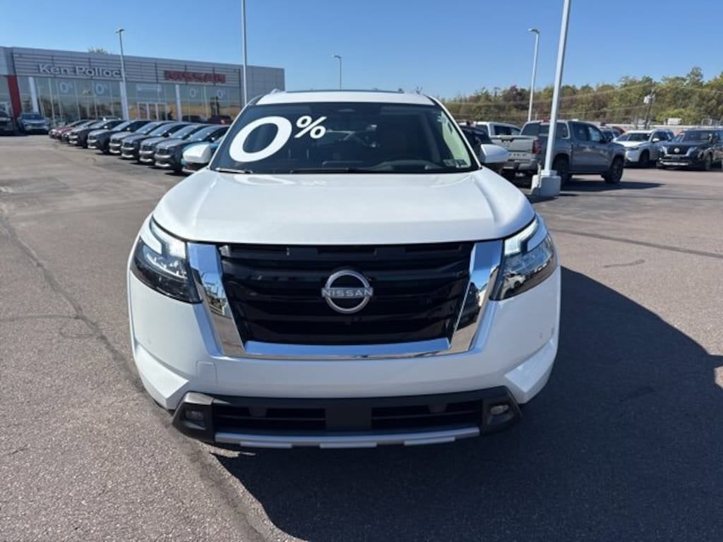 New 2025 Nissan Pathfinder Platinum Platinum 4WD